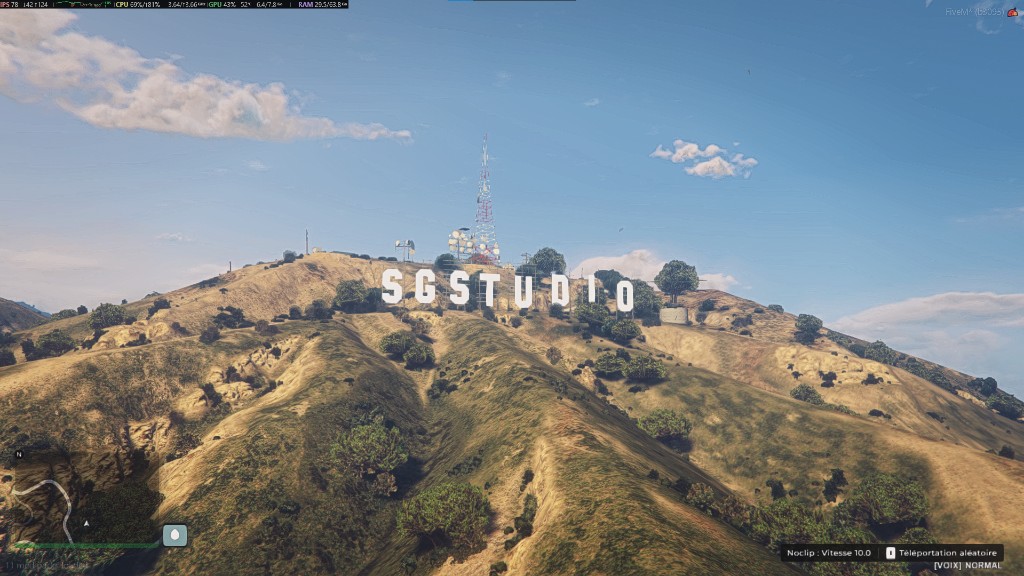 Rendu in-game du panneau Vinewood personnalisé (ex. SG STUDIO)